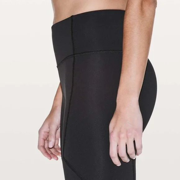 NWOT Lululemon To The Beat Tight (Everlux) 24" Black, size 4 - Picture 4 of 9